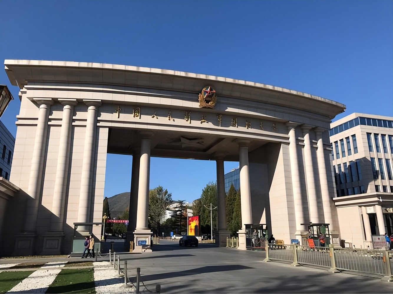 这国总统狂秀中文！有多少中国校友在外国当总统？