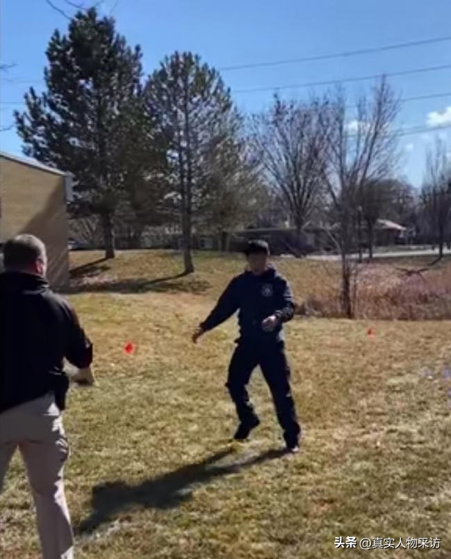 华人在美国当警察,在美国当警察至少要符合几个条件