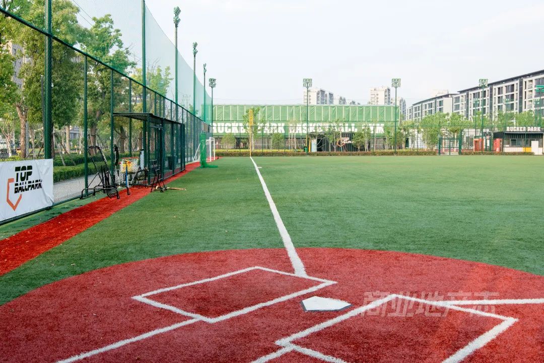 CRR百图斩｜公园里的新天地：上海蟠龙天地