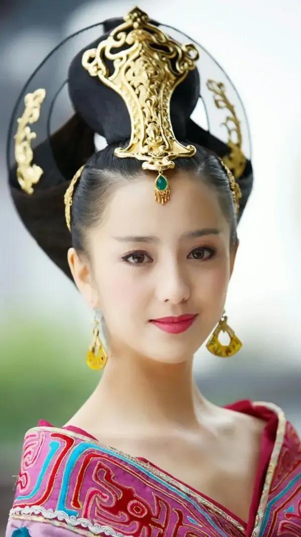 春天来了，“痴花”的您，来彩云之南做个“花吃”吧