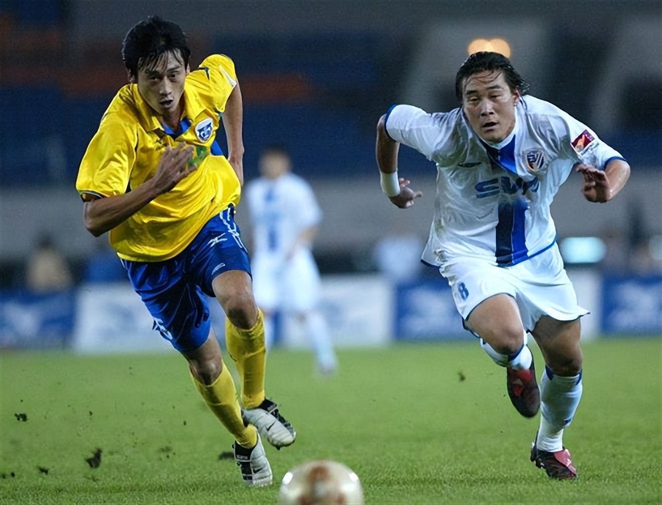 从中国足球先生到申花鸡肋，快马在中超不得志，却成罗马里奥队友