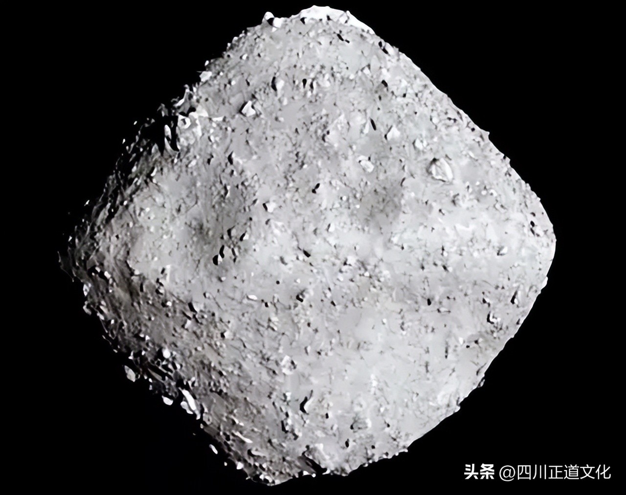 碎石横溅！日本隼鸟2号飞船在3亿公里外进行*力暴**采矿，细节惊人