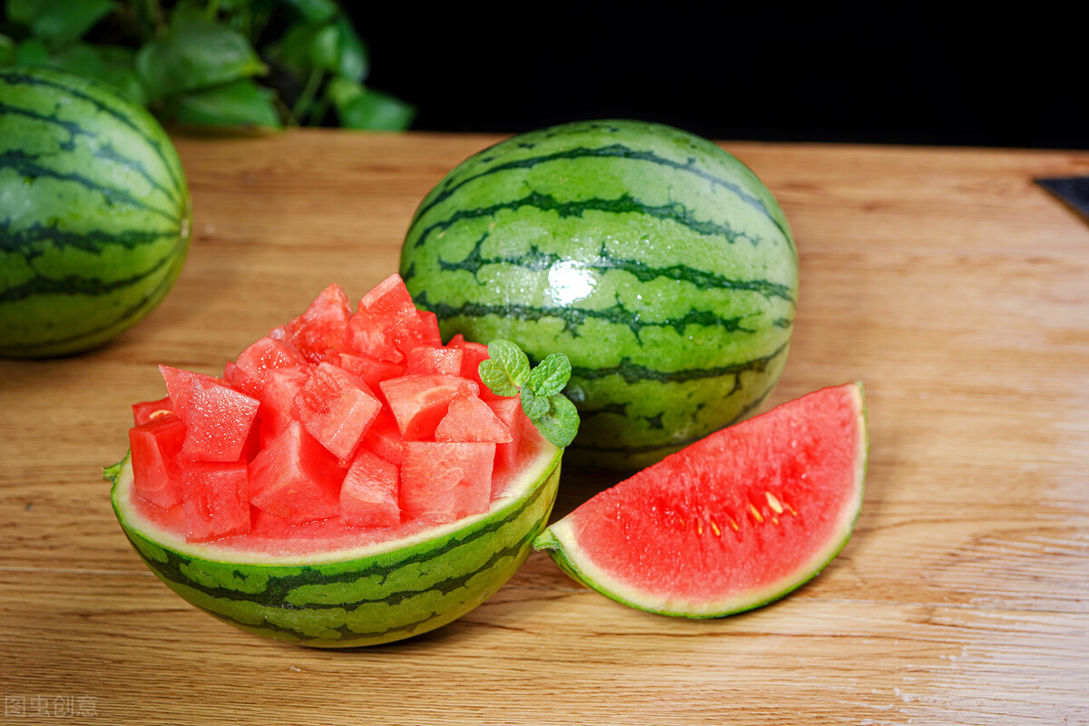 还在靠吃水果减肥吗？减肥到底能不能吃水果？有哪些水果可以吃？