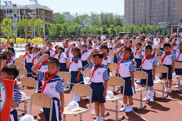 17岁男孩身高只有一米六怎么长高,小学生身高一米五到时候长高多少