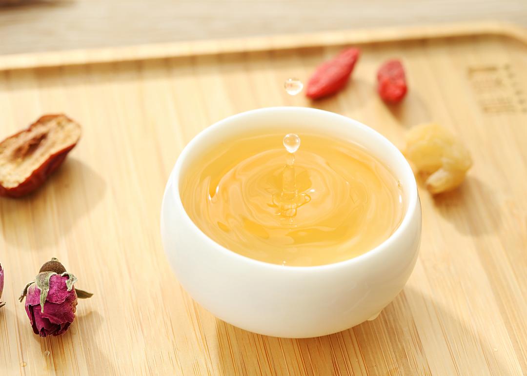 姜枣茶用的是干姜还是生姜,姜枣茶是属于辛辣吗