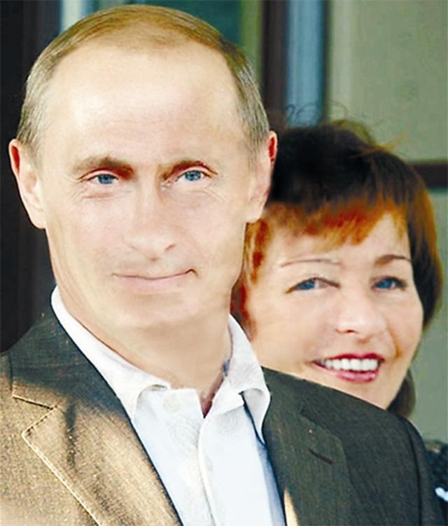 普京当选总统后第一件事,普京当选总统后流泪讲话视频