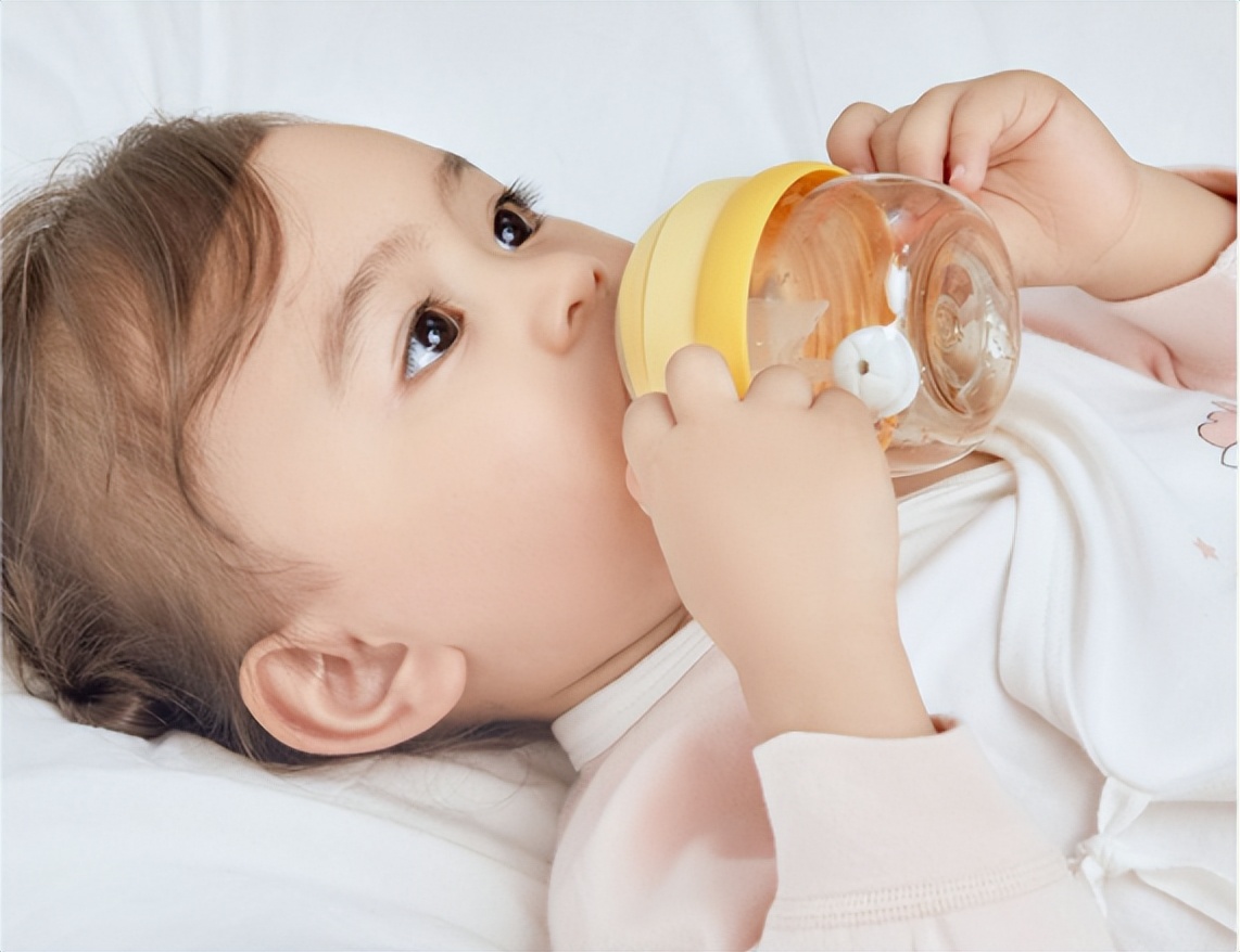 儿童牛奶和酸奶哪个更有营养,牛奶和酸奶哪个更适合儿童