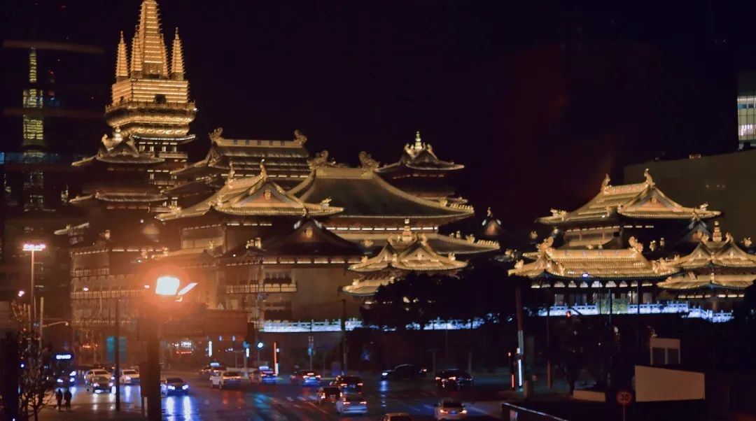 小布摄影团丨魔都夜生活的N种打开方式，快收藏起来→