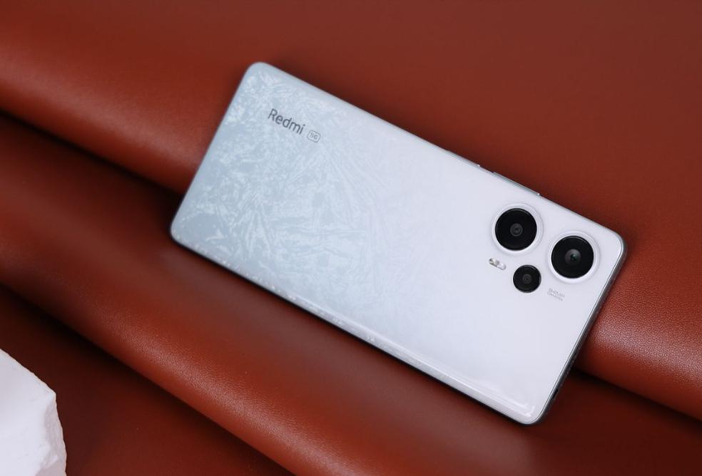 买手机应该买12+256还是16+512,12+256g顶配版不足三千元