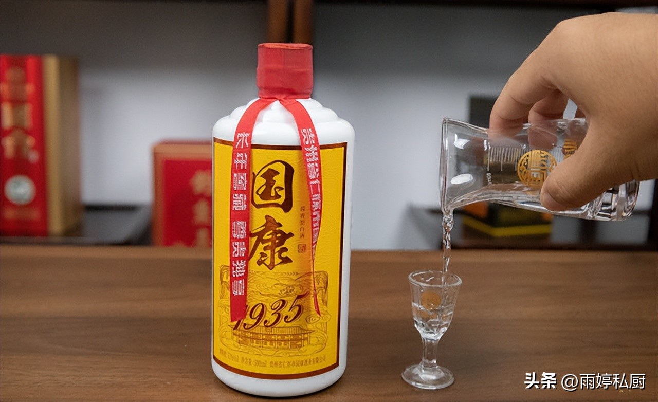 想要中秋倍有面必备这3款白酒,中秋送礼佳品高端大气上档次酒