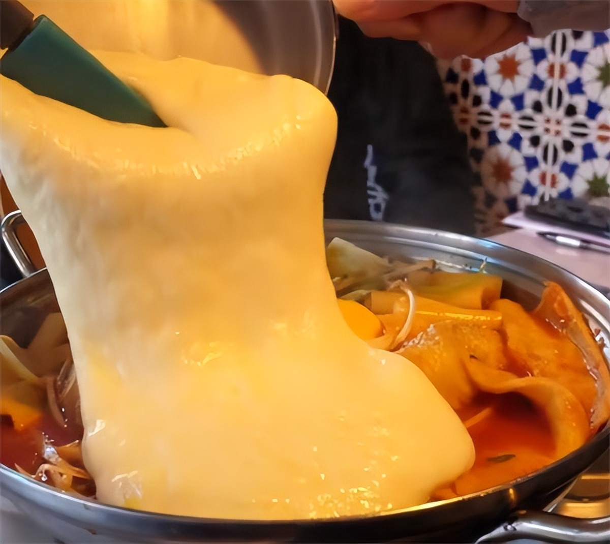 芝士为什么中国人爱吃,芝士是网红食品吗