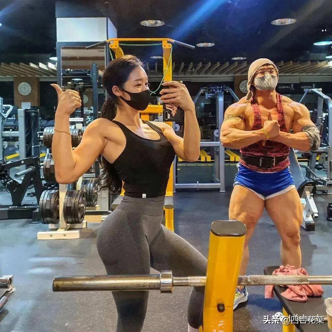 “金刚芭比”又火了，女性的柔美与力量，人人都可以是施瓦辛格