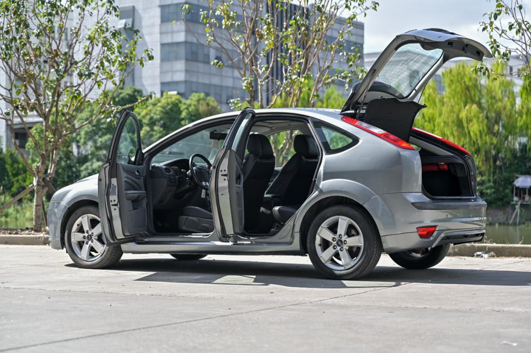 2.0手动挡车经典福克斯推荐,2万左右手动挡小钢炮福克斯