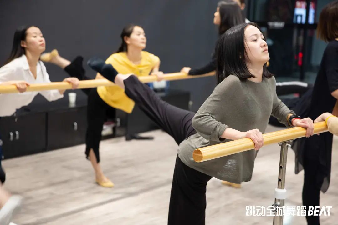 「跳动全城舞蹈课堂」刚开始学跳舞，害羞胆怯怎么办？