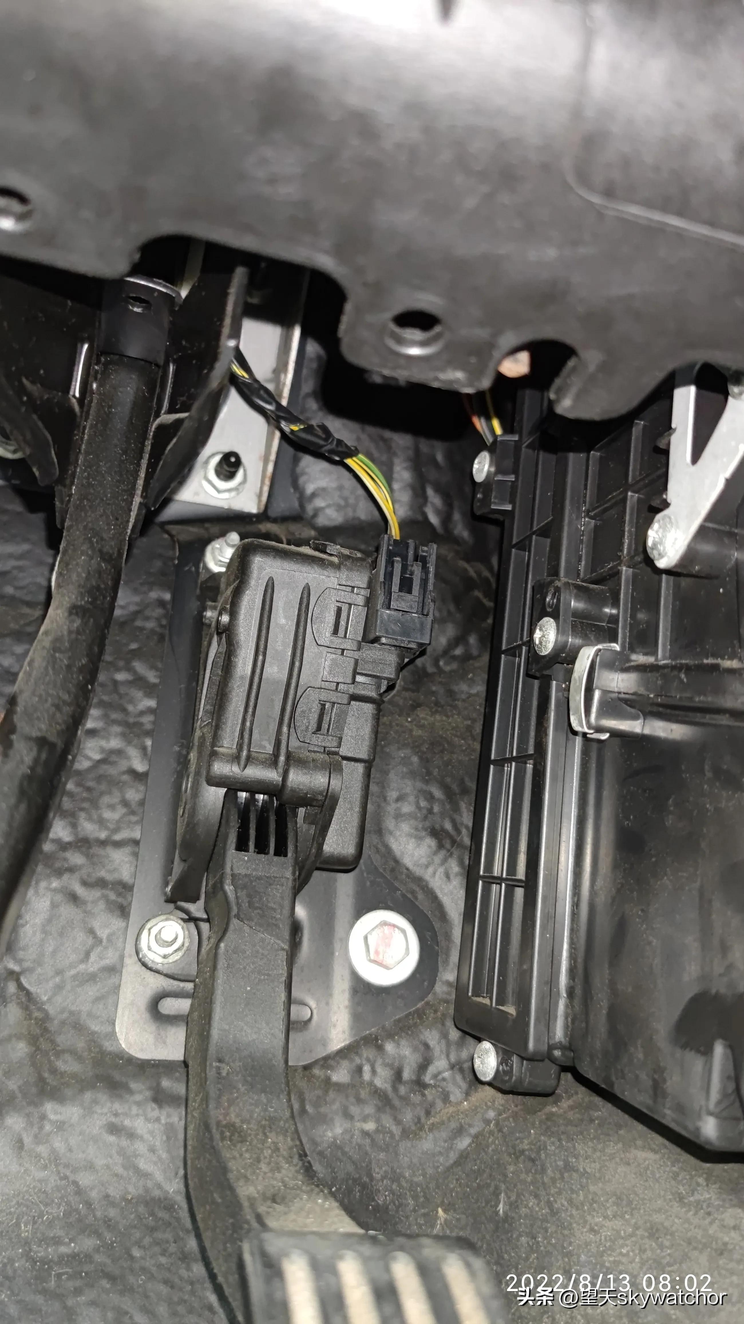 07福克斯鼓风机调速电阻,07款福克斯鼓风机电阻经常烧坏