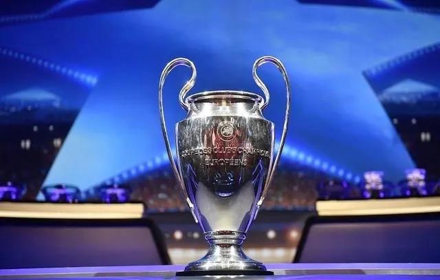 五大联赛冠军奖杯哪个好看一点,五大联赛的冠军奖杯哪个好看