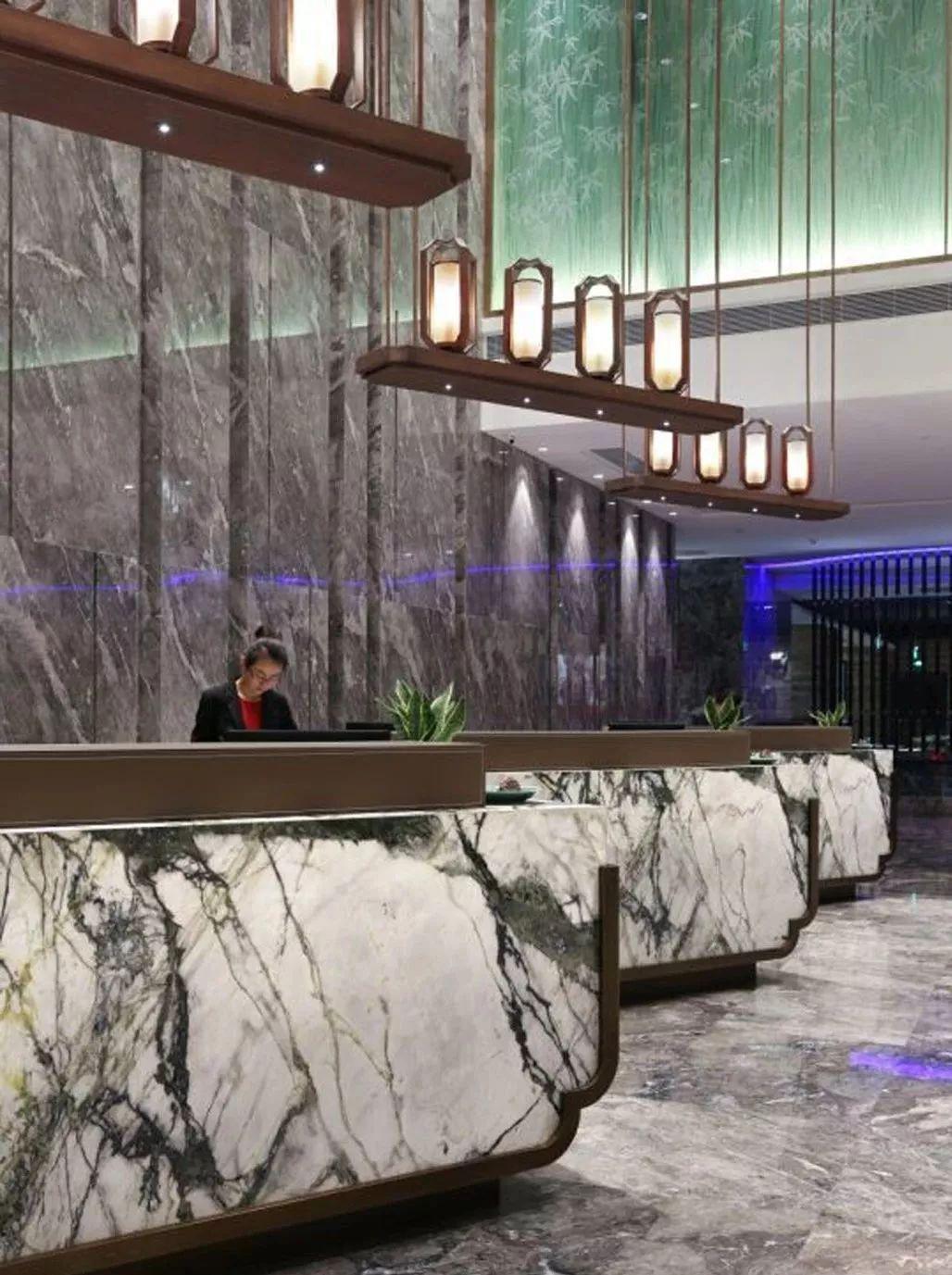 干挂和湿贴哪个不占空间,无缝干挂和湿贴的区别