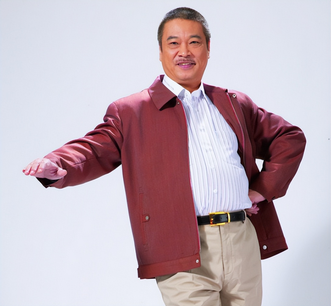 周星驰*用御**搭档、港式无厘头喜剧人物吴孟达，被誉为香港黄金配角