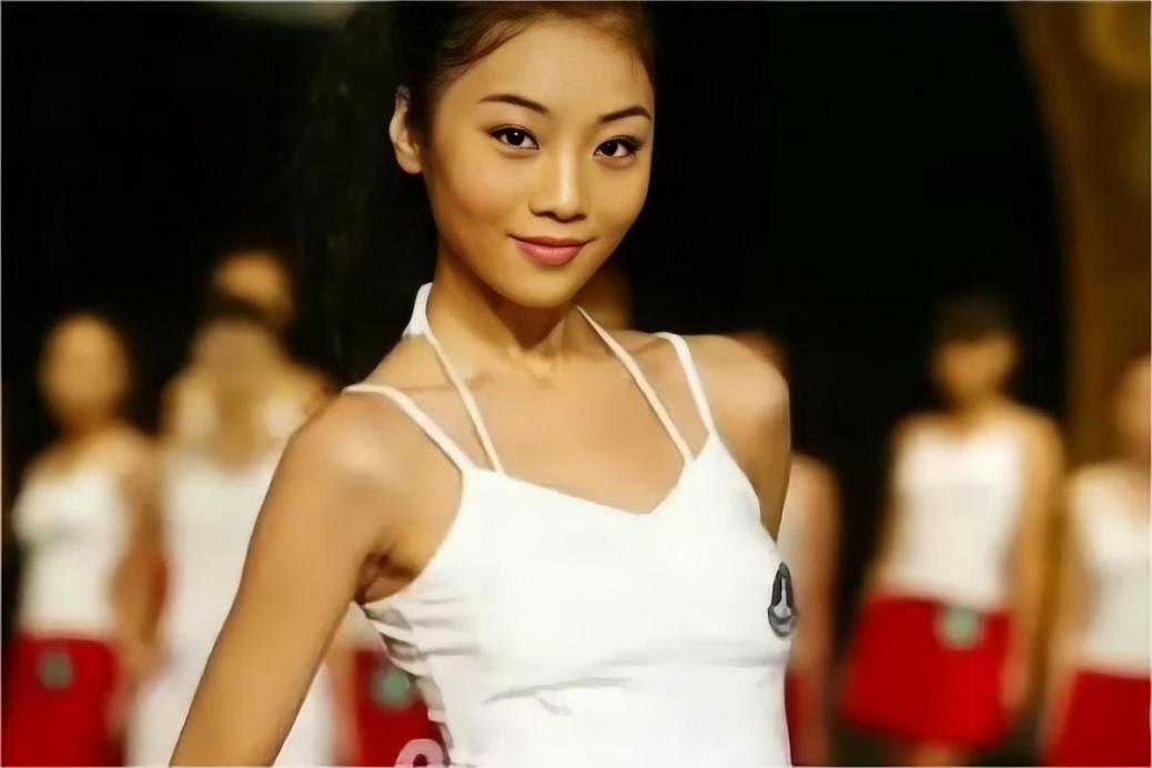 山东未婚妈妈生下三胞胎,山东女子未婚生下三个混血宝宝