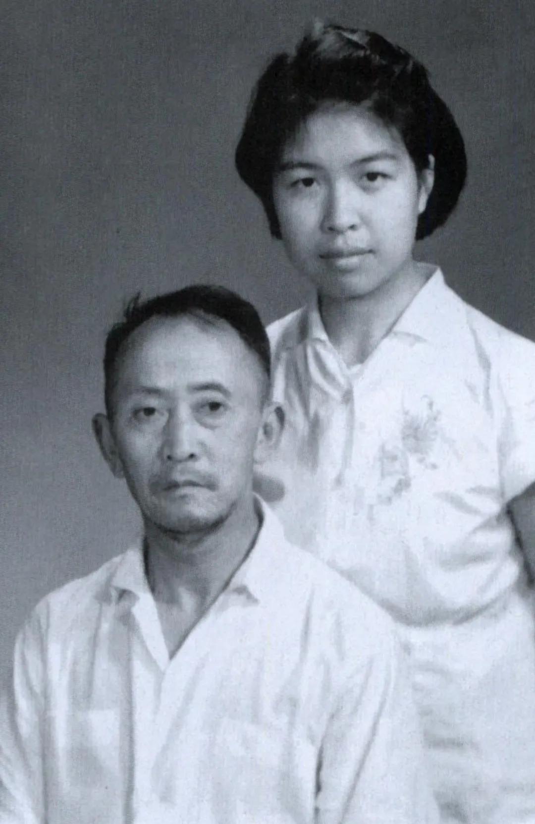 陶铸的女儿陶斯亮说：别把我和*干高**子弟扯在一起，我没那种优越感