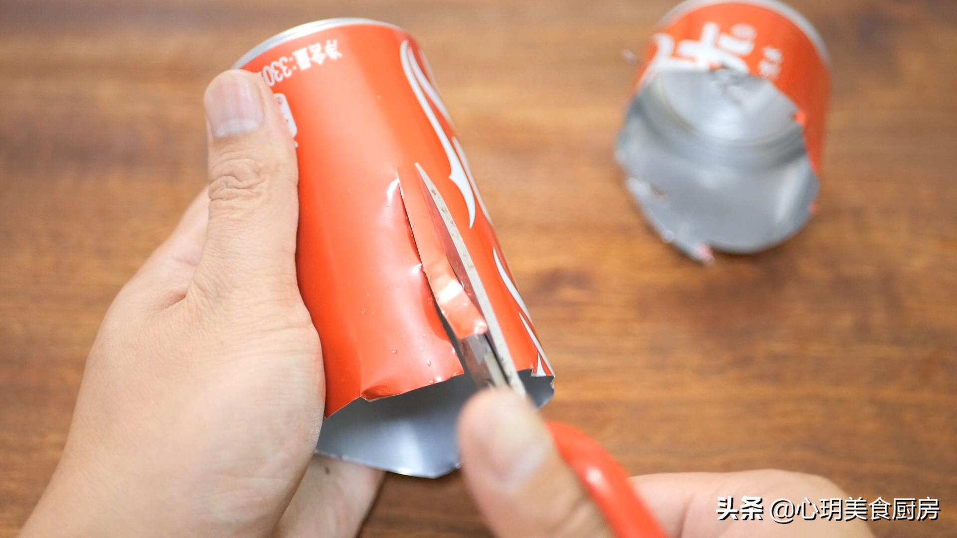 不管剪刀多钝简单一招立马变锋利,剪刀不锋利可以试试这种方法