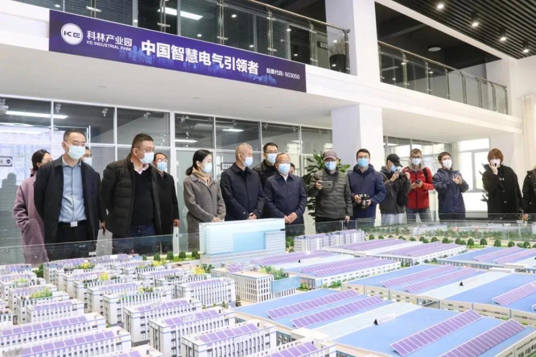 第三期“V看石家庄·美丽省会行”探访新一代电子信息产业代表企业