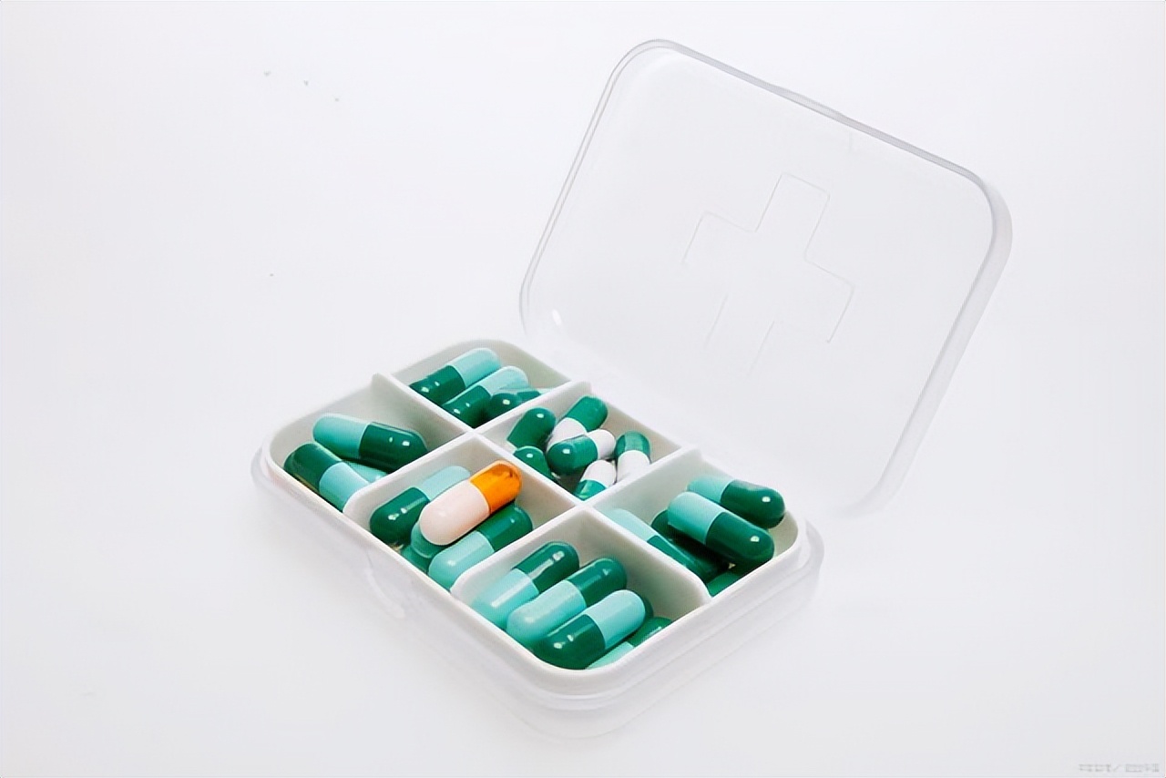 过敏性鼻炎应该怎么治？用药是主要手段