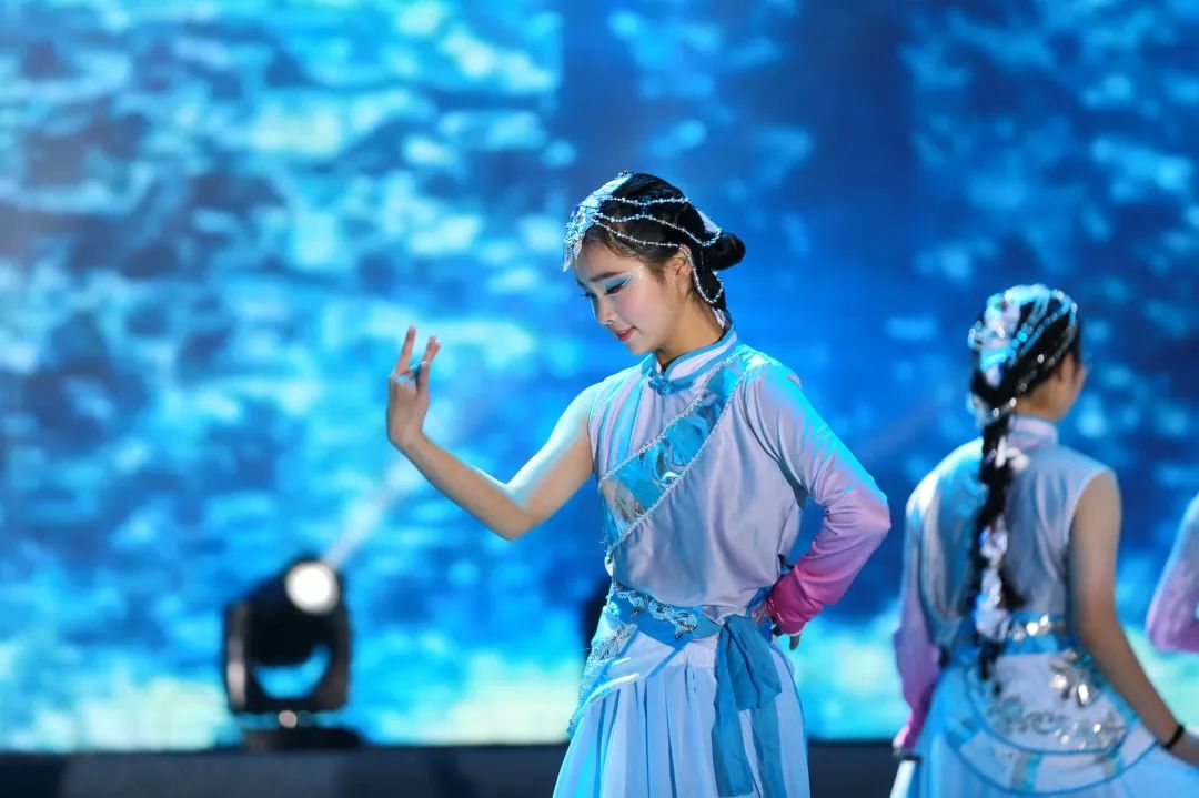 八斗扬帆，为梦起航