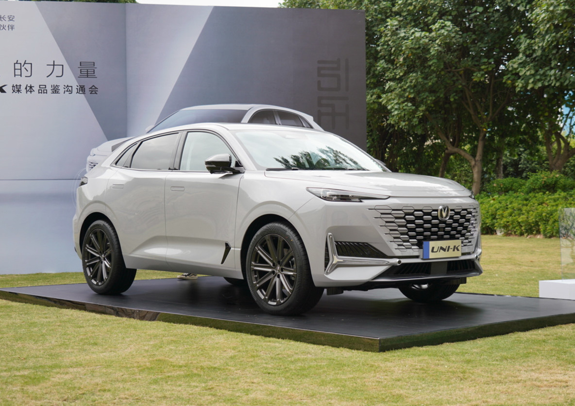 星越l智擎和比亚迪汉dmi,吉利星越和比亚迪汉dmi买哪个好