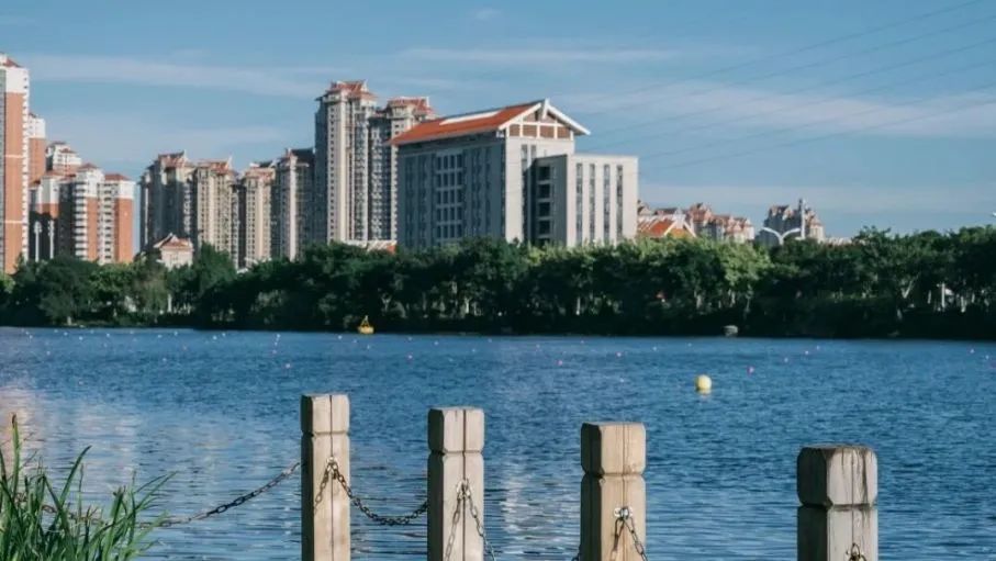 21岁Anais在法国：沉迷奢侈品欠巨额网贷，异国浪子回头拿全额奖