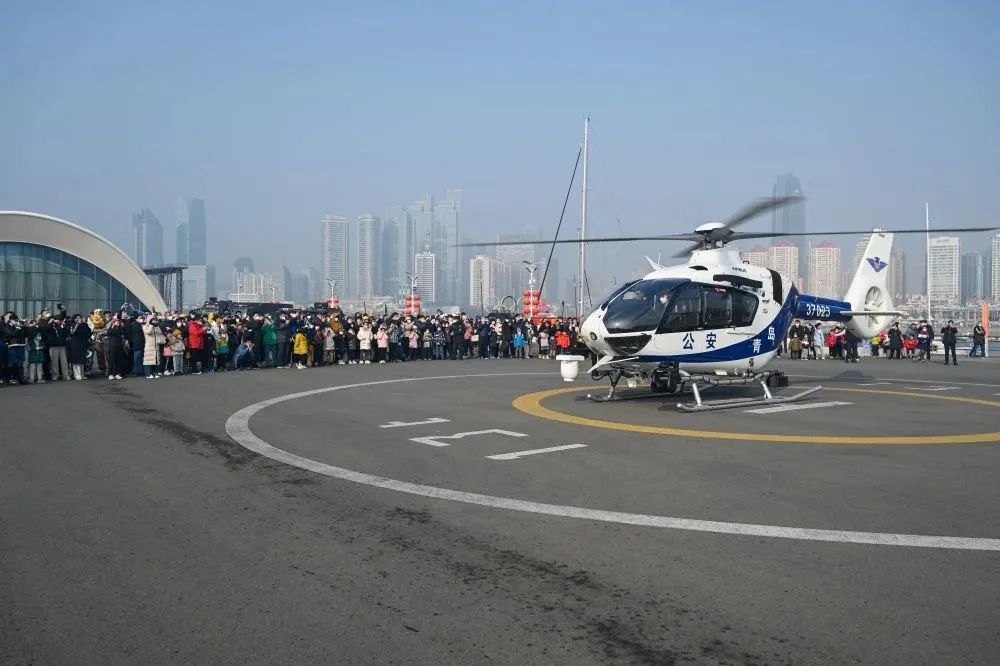 【向*民报人**告】青岛市公安局举办第三个中国人民警察节“警营开放日”活动