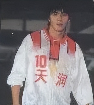 罗慕洛时隔308天重返中超,足坛新星帽子戏法