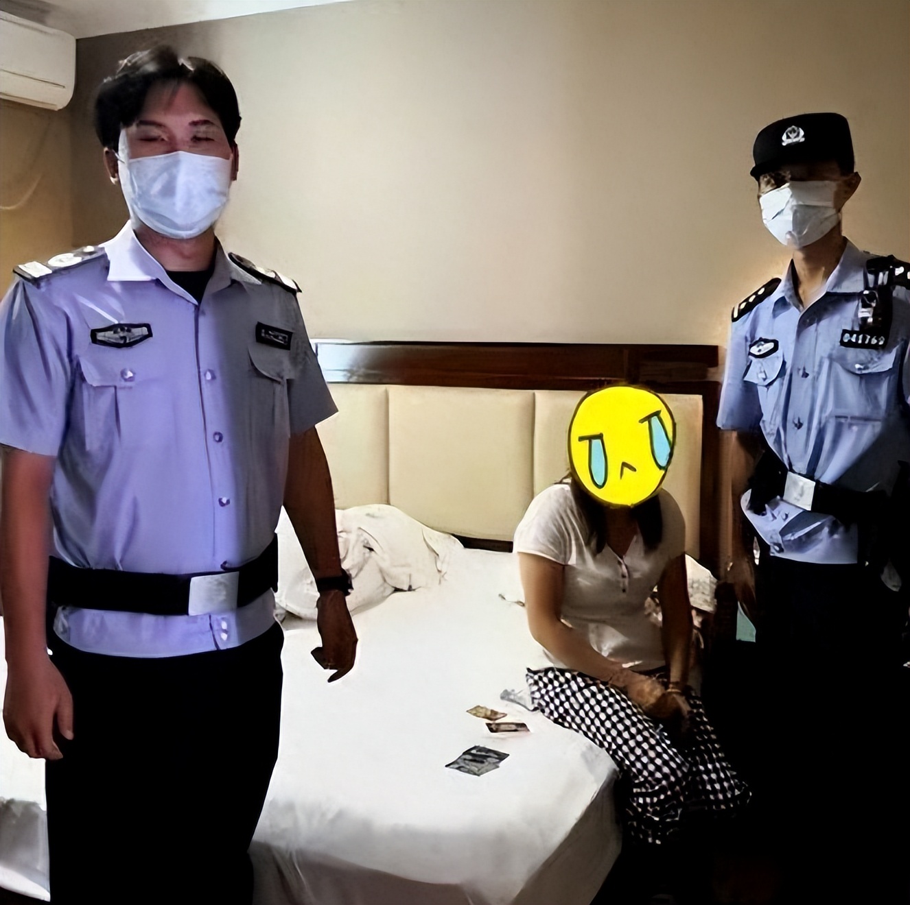 男子诱惑女大学生玩刺激游戏！不料室友也被拉下水，场面尴尬！