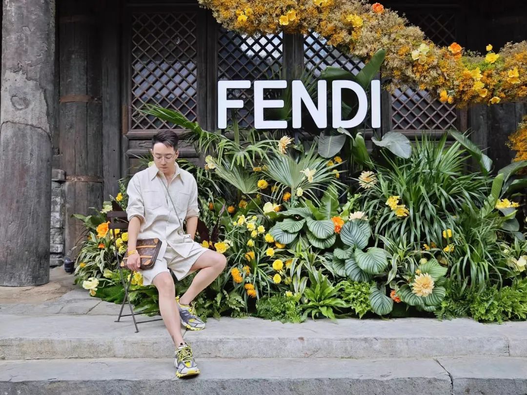 单场直播带货上亿,直播间单场直播200件商品