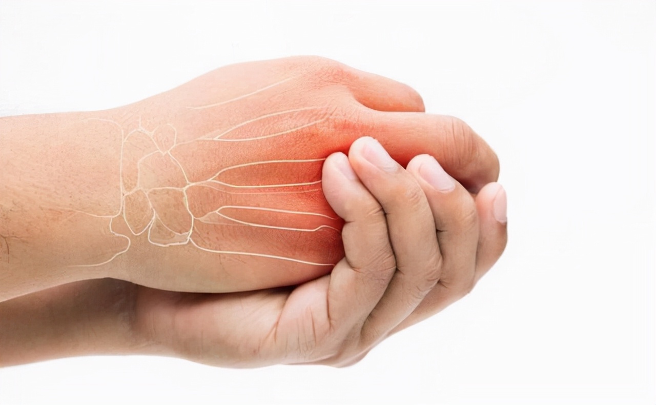 早上起床手指麻木不能动是怎么了,起床后手指僵硬发麻是什么原因