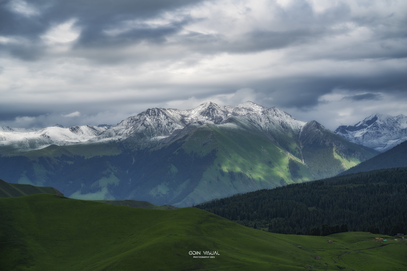 去新疆发现伊犁的美,世界之美尽在伊犁