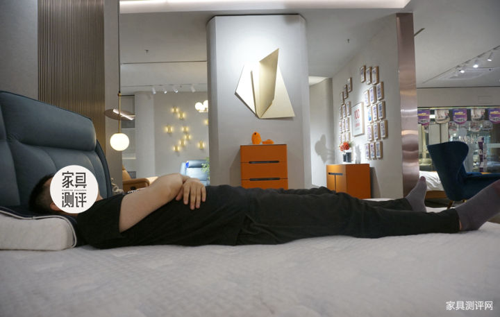 芝华仕的软床排骨架为啥这么稀疏,小户型芝华仕软床实物效果图