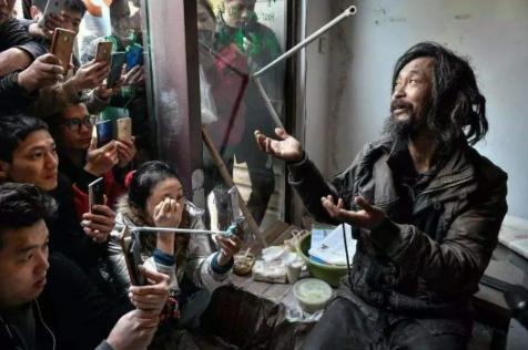 草根网红怎么样了,曾经红极一时的网红人设崩塌