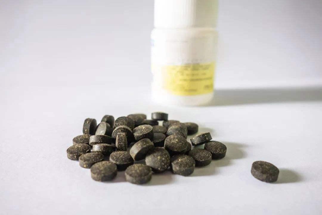 复方甘草片为什么现在少见了,几块钱一瓶的复方甘草片