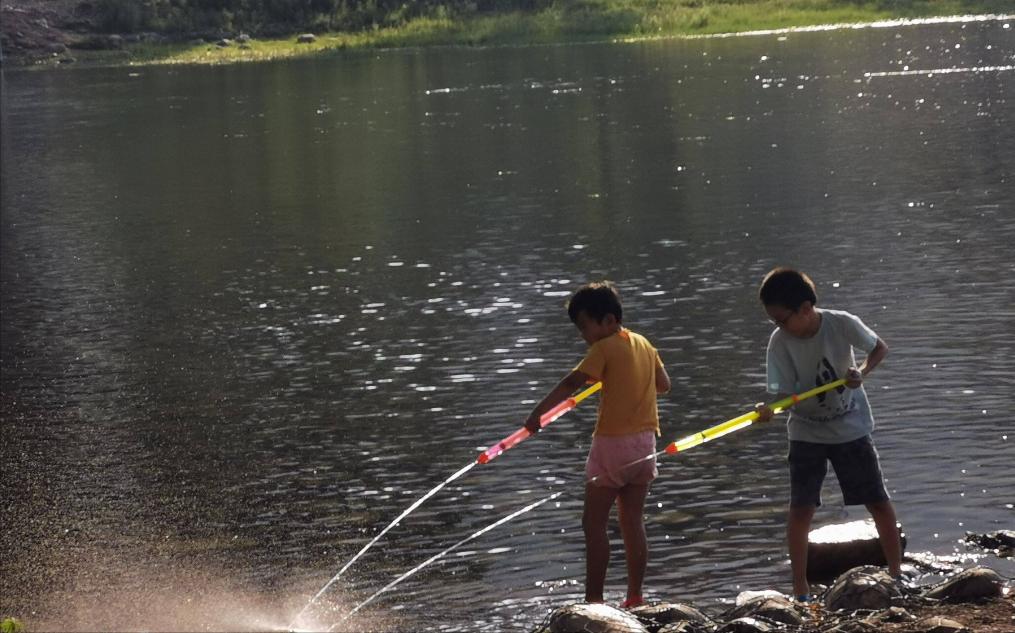 不怕七月鬼就怕端午的水,不怕五月五的水只怕七月半的鬼