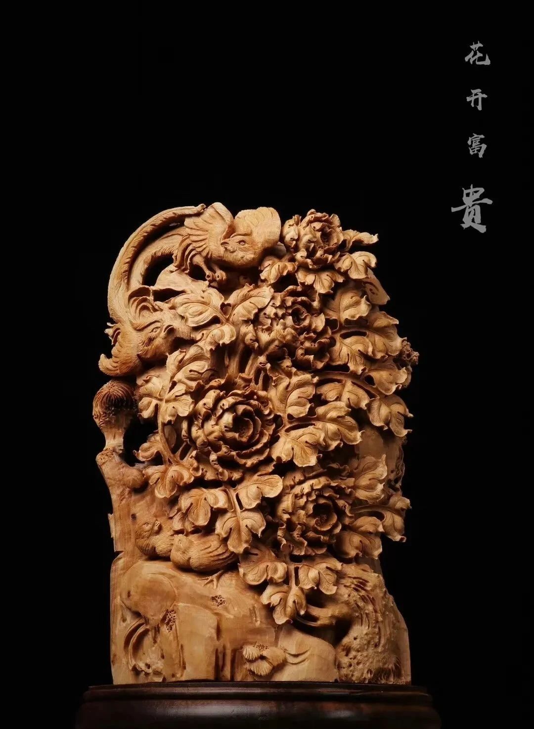 自然香气的红木家具,极品绿檀木雕