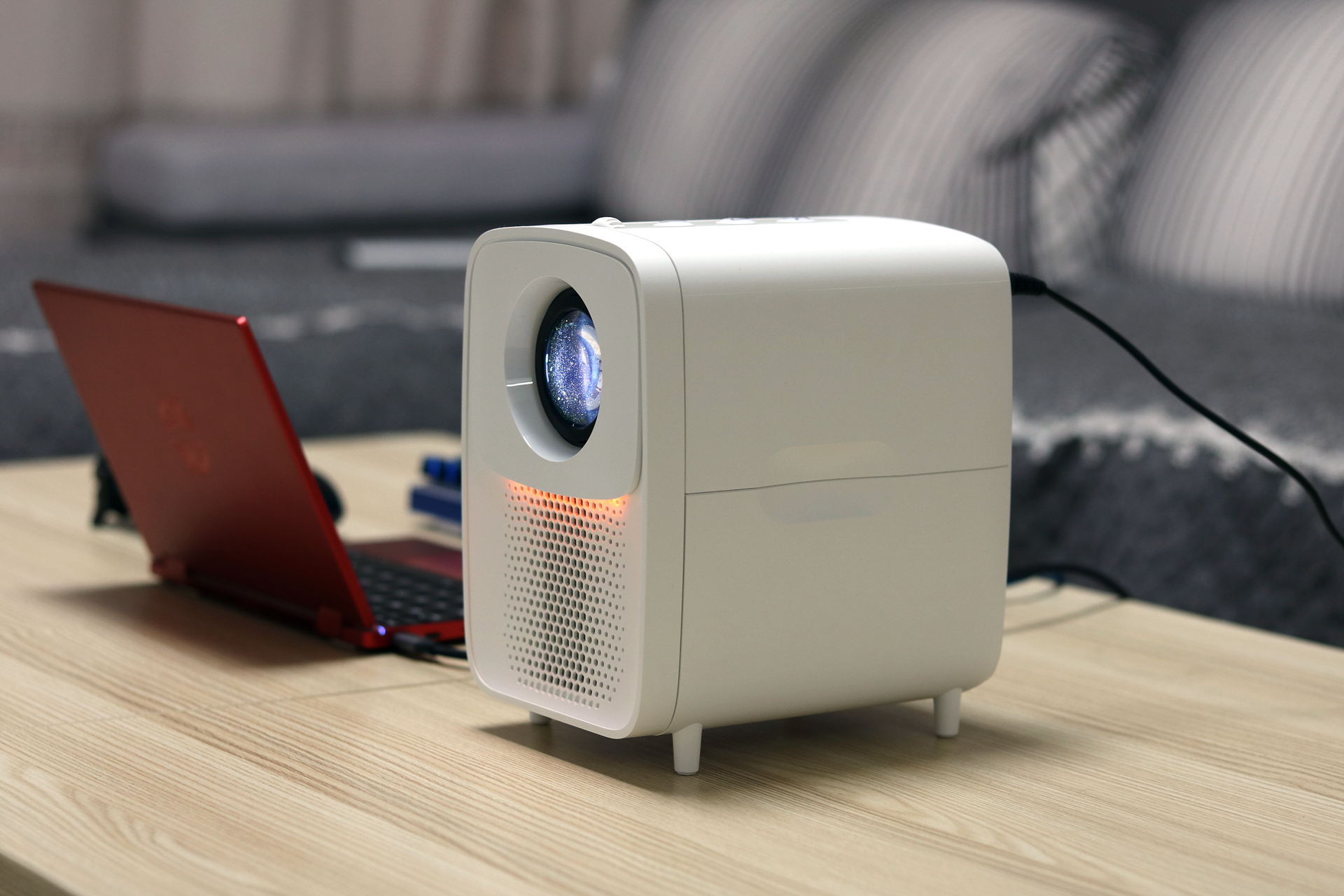 哪款4k投影仪性价比最高,一千块以下的投影机