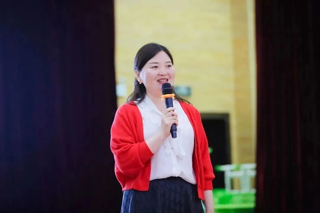 武汉首届智慧教育优秀教师,武汉东湖高新技术开发区新教师