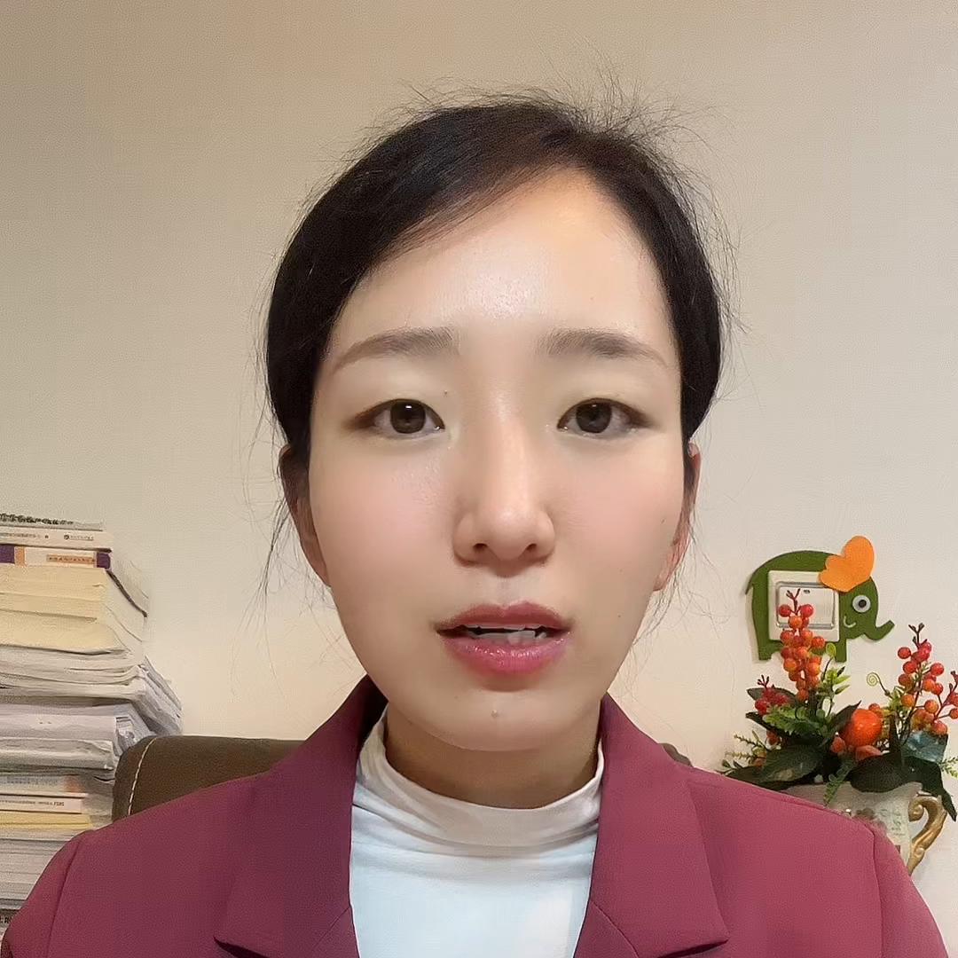 职工社保与居民社保两者之间到底是怎么转的呢？我们应该注...