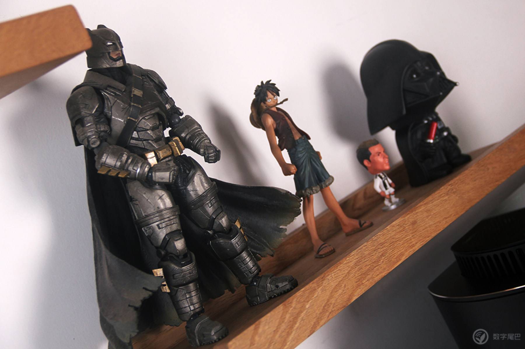 推荐几款高逼格电脑桌面,实用科技感很强的电脑桌面