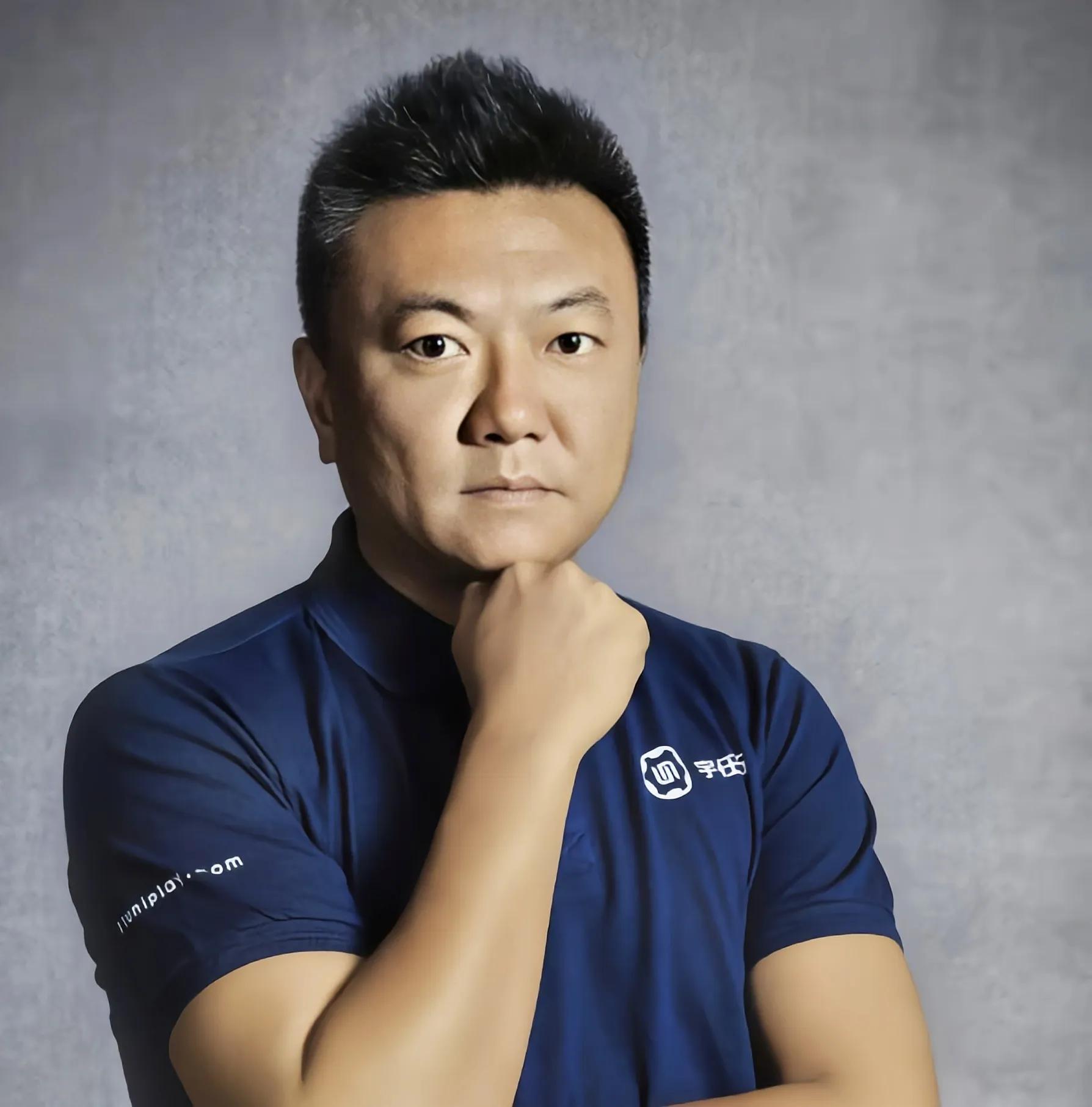 中后卫魏群,足球球员魏群