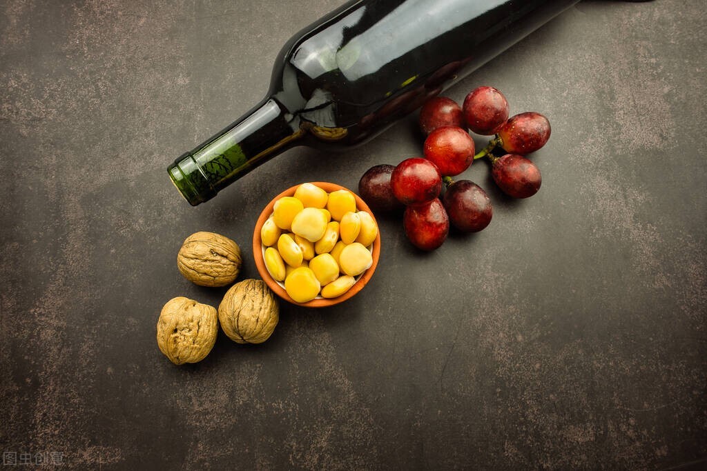 香水里的酒精为什么没有酒味儿 (香水里的酒精为什么没有酒精味道)