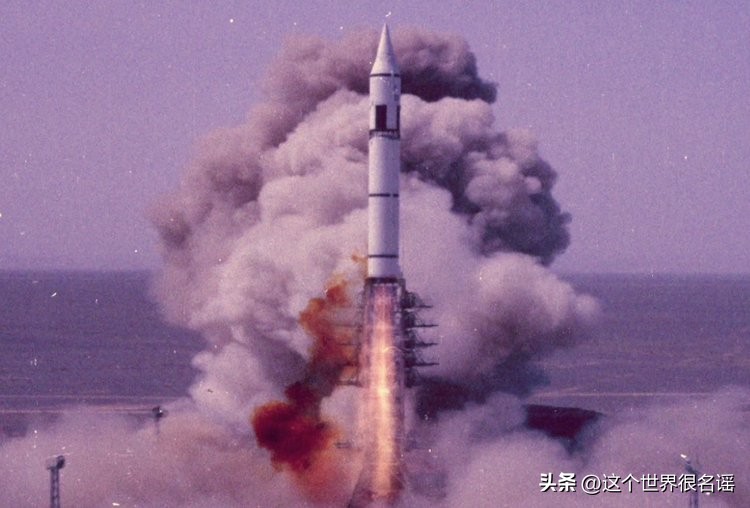 中国航天史上第一次火箭发射视频,中国第一次载人航天火箭发射消息