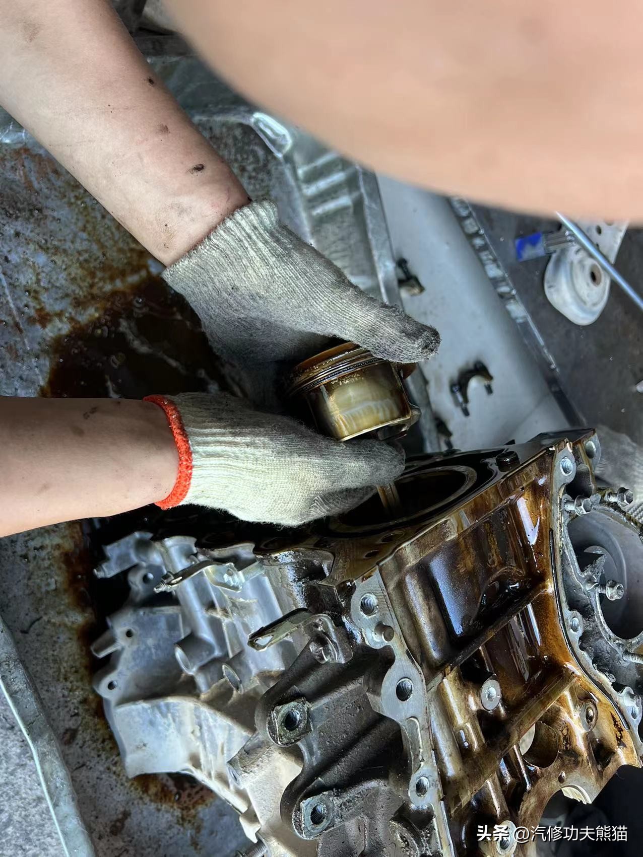 一车传三代丰田越野,六代半丰田凯美瑞烧机油