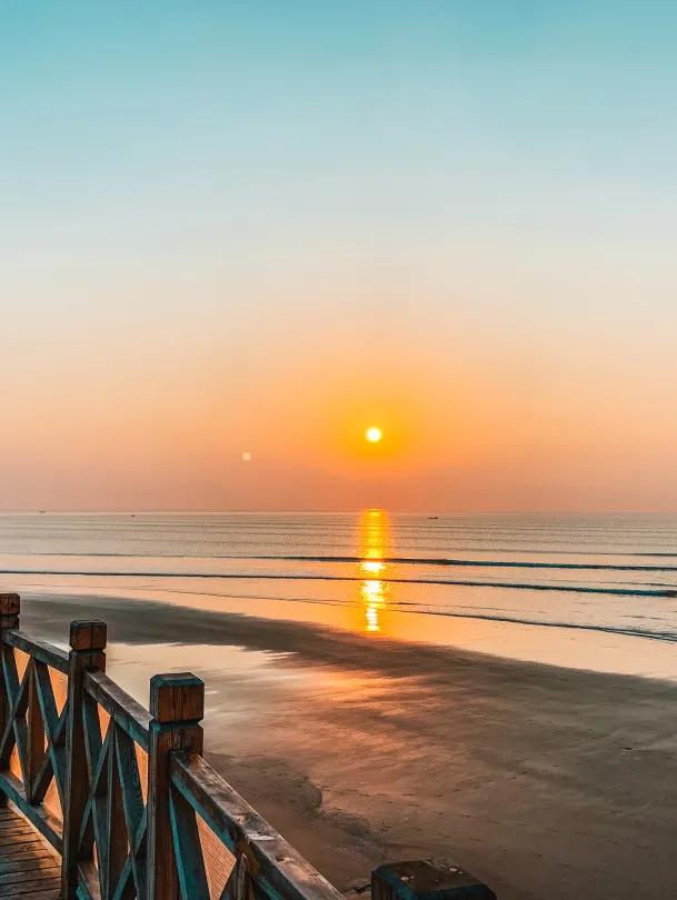 青岛海泉湾风景,把大海藏起来的景色是什么样的
